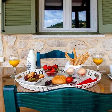 Sleeps 2 With Pool Air Con And Wifi Villa